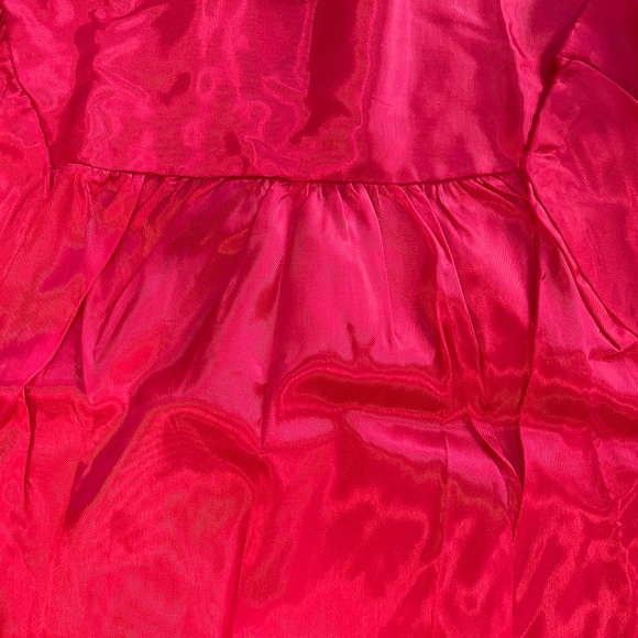 Excellent Condition Graduation Gown - Picture 4 of 8